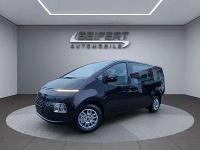 Neu Hyundai Staria Trend 224 PS (164 kW) 2026 Abyss black / mic Van / Kleinbus