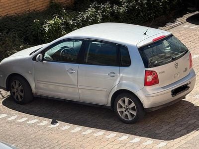 Second-hand VW Polo 64 CP (47 kW) 2003 Argintiu Hatchback