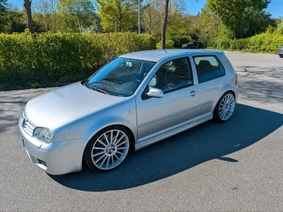 Gebraucht VW Golf IV R 241 PS (177 kW) 2003 Silber Limousine