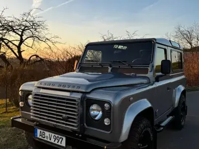 Gebraucht Land Rover Defender SE 122 PS (89 kW) 2012 Grau Kombi
