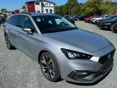 Gebraucht Seat Leon FR 150 PS (110 kW) 2024 Silber Limousine