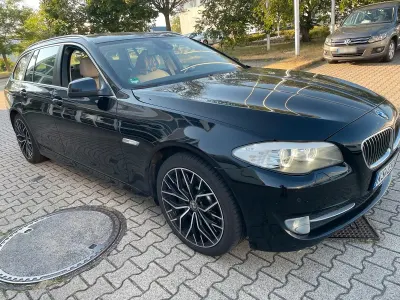 Gebraucht BMW 530 245 PS (180 kW) 2011 Schwarz Kombi