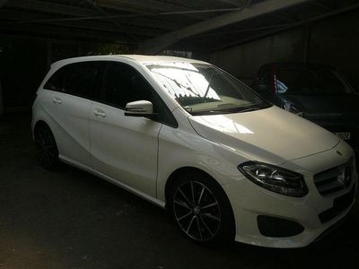 Gebraucht Mercedes B180 122 PS (89 kW) 2016 Weiß Van / Kleinbus