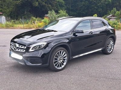 Mercedes GLA220