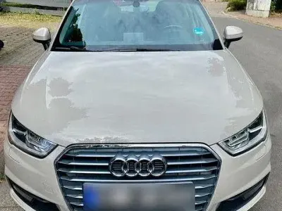 Gebraucht Audi A1 Sportback Sport 90 PS (66 kW) 2017 Beige Kleinwagen