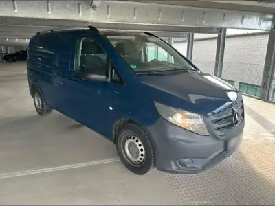 Używany Mercedes Vito 136 KM (100 kW) 2015 Niebieski Van