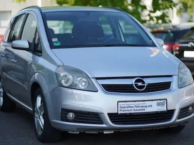 Gebraucht Opel Zafira Edition 140 PS (102 kW) 2007 Starsilber iii m2 Van / Kleinbus