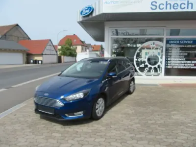 Gebraucht Ford Focus Titanium 125 PS (91 kW) 2017 Blau Limousine