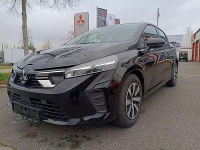 Gebraucht Mitsubishi Colt Basis 67 PS (49 kW) 2025 Schwarz Limousine