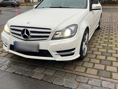 Gebraucht Mercedes C250 204 PS (150 kW) 2011 Weiß Limousine
