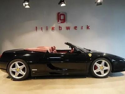 Usata Ferrari F355 381 CV (280 kW) 1998 Nero Cabrio