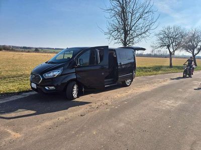 Gebraucht Ford Tourneo Titanium 170 PS (125 kW) 2019 Schwarz Van / Kleinbus