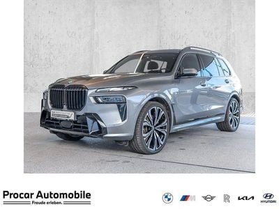 Gebraucht BMW X7 M Sport 352 PS (258 kW) 2025 Skyscraper grau metallic SUV