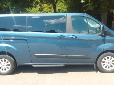 Gebraucht Ford Tourneo Custom 130 PS (95 kW) 2019 Blau Van