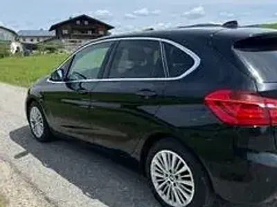 Gebraucht BMW 218 Active Tourer Luxury Line 150 PS (110 kW) 2015 Schwarz Van / Kleinbus
