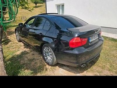 Gebraucht BMW 318 140 PS (102 kW) 2009 Schwarz Limousine