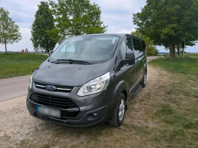 Gebraucht Ford Tourneo Titanium 170 PS (125 kW) 2017 Grau Van / Kleinbus