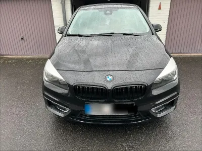 Gebraucht BMW 216 Active Tourer Luxury Line 116 PS (85 kW) 2015 Schwarz Van / Kleinbus