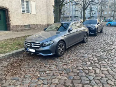 Gebraucht Mercedes E200 Avantgarde 197 PS (144 kW) 2020 Grau Limousine