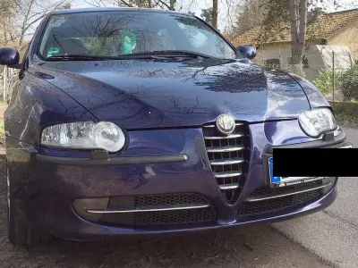 Gebraucht Alfa Romeo 147 Progression 120 PS (88 kW) 2002 Violett Kleinwagen