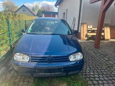 Usado VW Golf IV Comfortline 101 HP (74 kW) 2000 Azul Sedan