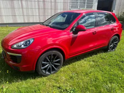 Gebraucht Porsche Cayenne 262 PS (192 kW) 2015 Rot SUV