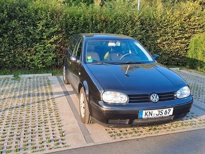 Schwarz Gebraucht 2002 VW Golf IV Limousine | 1.999 € (Fairer Preis)