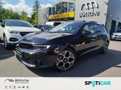 Lackierung schwarz perla nera/typ aussenverkleidung metallic perlmutt Gebraucht 2024 Opel Astra Ultimate Limousine | 24.780 € (Fairer Preis)