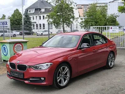 Gebraucht BMW 320 Comfort Edition 184 PS (135 kW) 2012 Rot Limousine