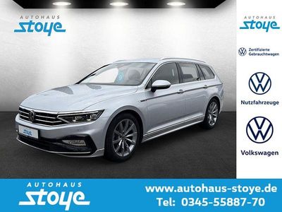 Gebraucht VW Passat R-line 150 PS (110 kW) 2023 Scale silver metallic Kombi