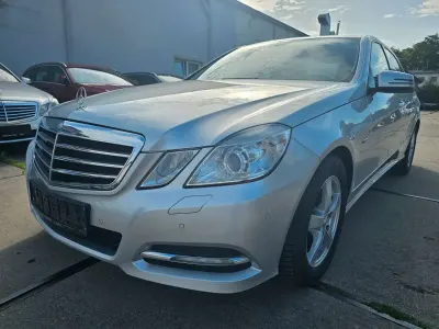 Gebraucht Mercedes E200 184 PS (135 kW) 2012 Silber Limousine