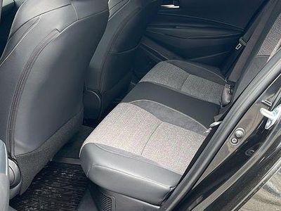 Gebraucht Mercedes E220 Avantgarde 194 PS (142 kW) 2017 Grau Kombi