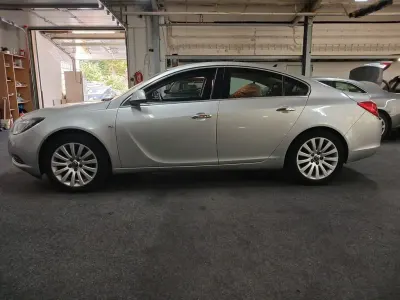 Gebraucht Opel Insignia Cosmo 260 PS (191 kW) 2009 Silber Limousine