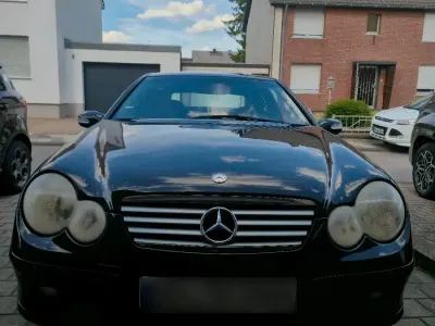 Gebraucht Mercedes C180 143 PS (105 kW) 2003 Schwarz Coupé
