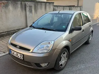 Gebraucht Ford Fiesta 80 PS (58 kW) 2002 Gold Kleinwagen