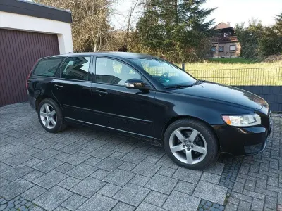 Używany Volvo V50 136 KM (100 kW) 2008 Czarny Kombi