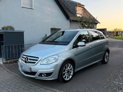 Usata Mercedes B160 95 CV (69 kW) 2009 Argento Monovolume