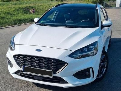 Second-hand Ford Focus ST-Line X 150 CP (110 kW) 2020 Alb Berlinǎ