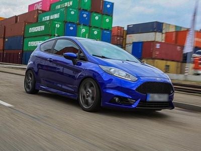 Usata Ford Fiesta ST 182 CV (133 kW) 2015 Blu Utilitaria