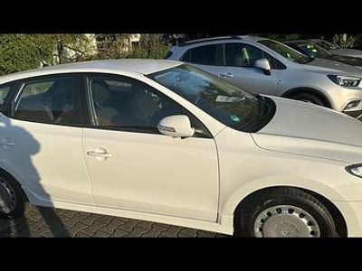 Weiß Gebraucht 2011 Hyundai i30 Kombi | 4.400 €
