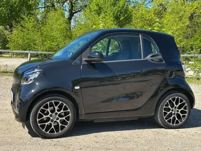 Używany Smart ForTwo Electric Drive 60 kW (82 KM) 2022 Czarny Coupe