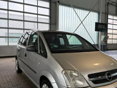 Usata Opel Meriva 125 CV (91 kW) 2003 Argento Monovolume