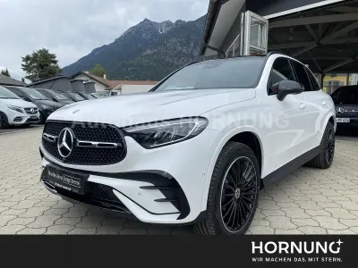 Gebraucht Mercedes GLC300e AMG 333 PS (244 kW) 2026 Unilack polarweiß uni SUV