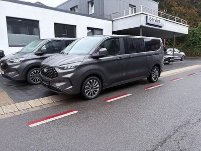 Magneticgrau (metallic) Neu 2025 Ford Tourneo Van / Kleinbus | 59.990 € (Teuer)