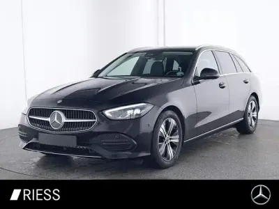 Gebraucht Mercedes C200 Avantgarde 163 PS (119 kW) 2023 Schwarz Kombi