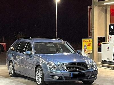 Gebraucht Mercedes E220 Elegance 170 PS (125 kW) 2008 Andere farben Kombi