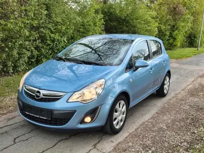 Usata Opel Corsa 87 CV (63 kW) 2013 Blu Utilitaria