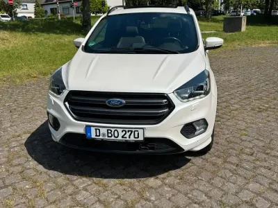 Gebraucht Ford Kuga ST-Line 180 PS (132 kW) 2019 Weiß SUV