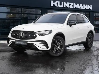 Używany Mercedes GLC220 AMG 197 KM (144 kW) 2026 Biały SUV