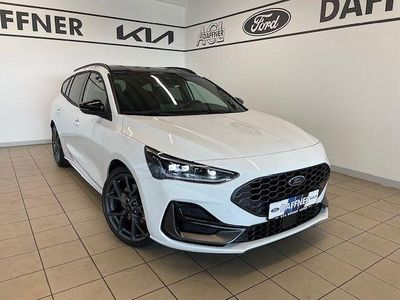 Neu Ford Focus ST 280 PS (205 kW) 2025 Frostweiß Limousine